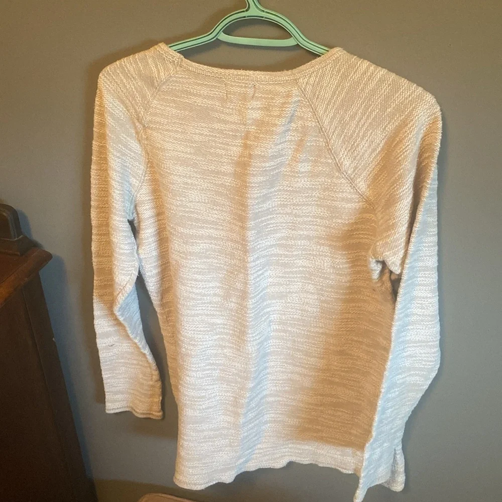 💜Old Navy Sweater Worn with love, with still a lot of wear left☺️. - Picture 3 of 3